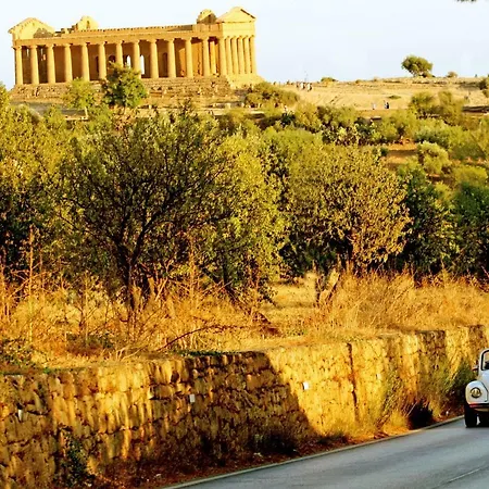 Alojamento de Acomodação e Pequeno-almoço Baciato Dal Sole *