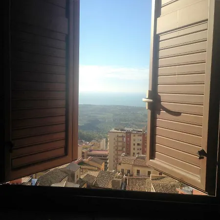 Baciato Dal Sole Bed and Breakfast