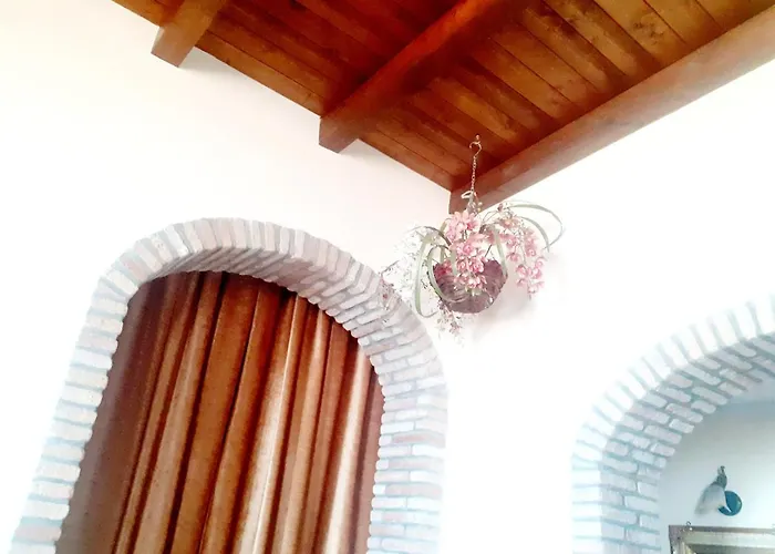 Baciato Dal Sole Bed & Breakfast *