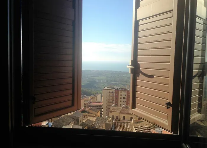 Baciato Dal Sole Bed & Breakfast